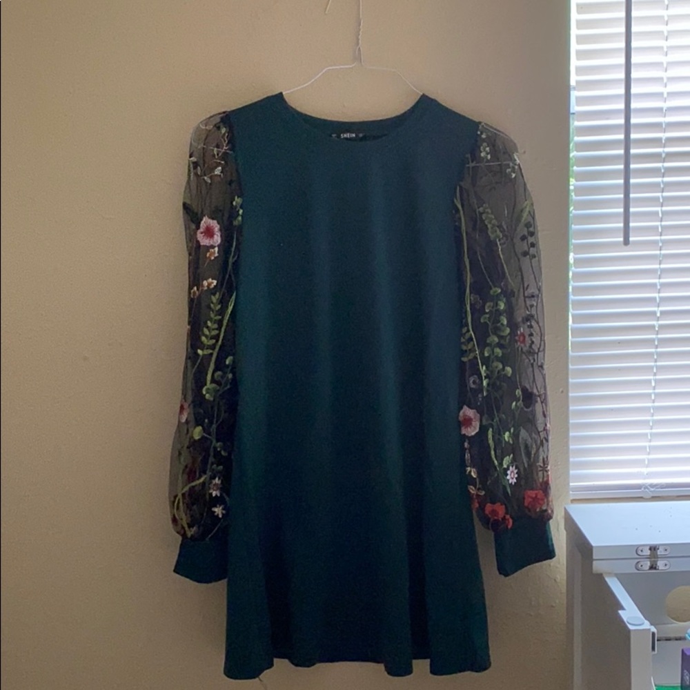 long sleeved green dress